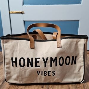 Santa Barbara Design Studio Women's Canvas Tote Bag with 'Honeymoon Vibes' Print
